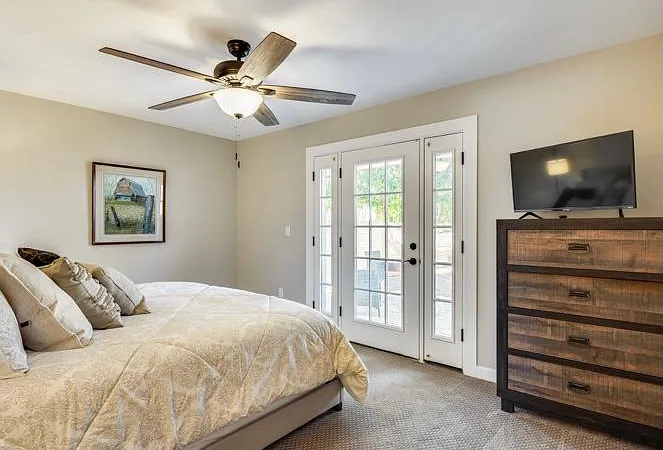 10932 W Tropicana Cir — Photo 24