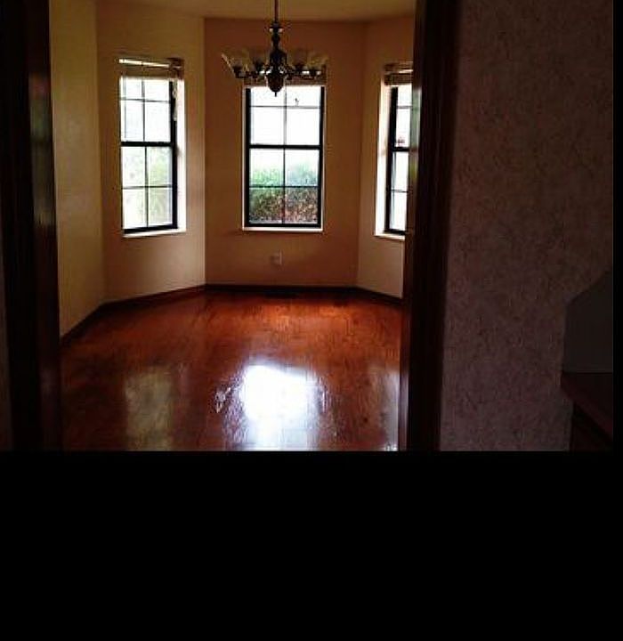 1st image of 18412 English Oak Ln