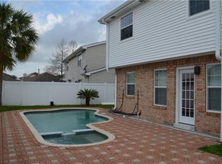 1577 Hanging Moss Ln, Gretna, LA 70056