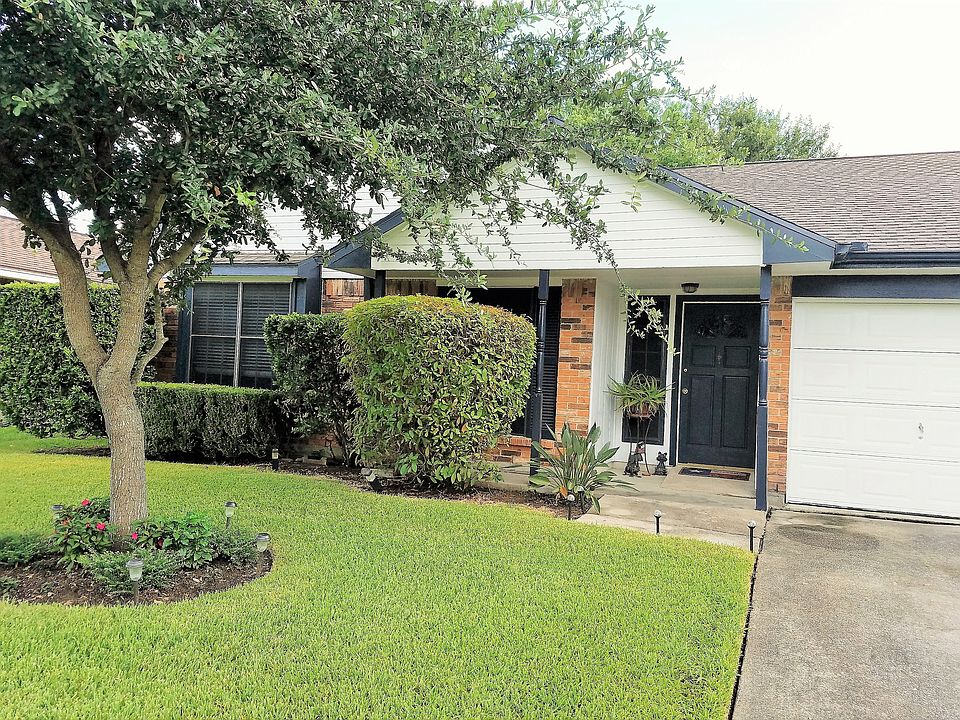 1st image of 10813 Pecan Dr