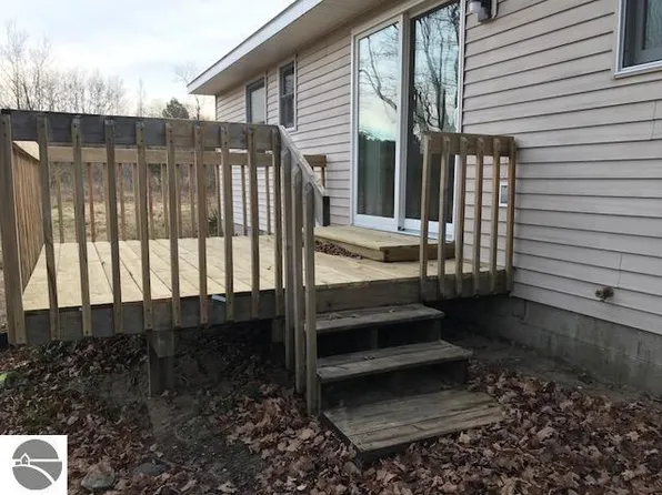 10511 Lake Of The Woods Rd, Mancelona, MI 49659