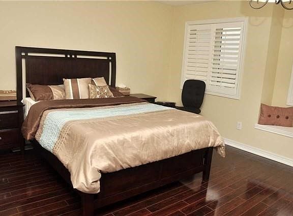 4th image of 2419 Wasaga Dr