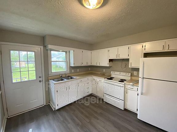 2nd image of 222 Green St