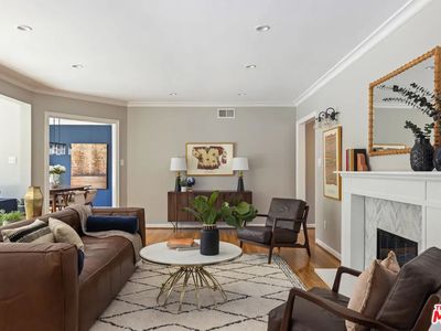 5919 S Croft Ave, Los Angeles, CA, 90056