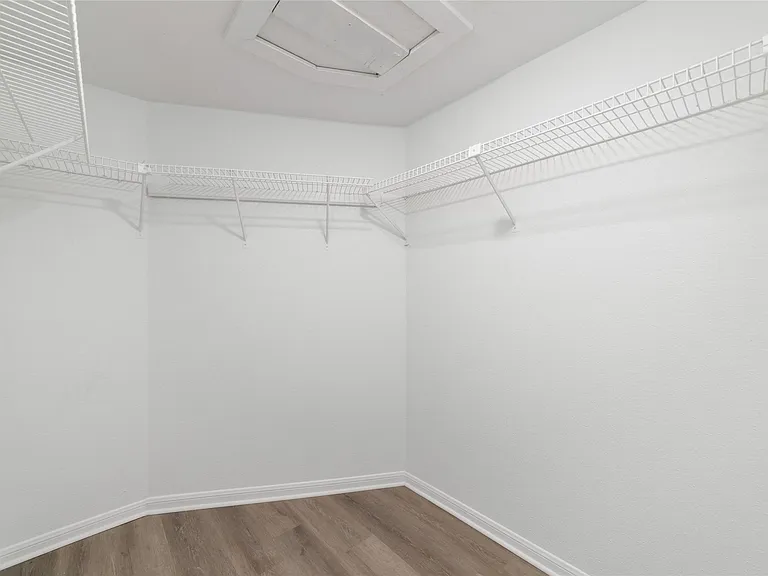 3770 Lovers Wood Ln #709 — Photo 19