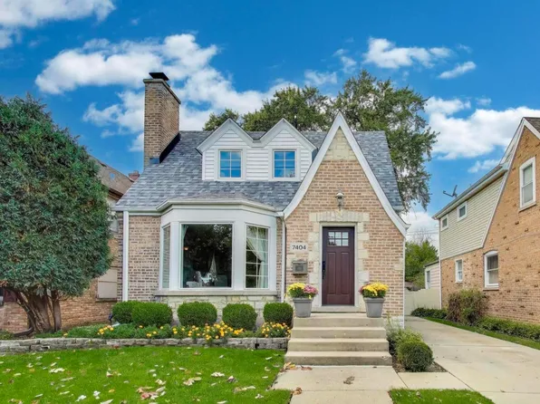 7404 N Overhill Ave, Chicago, IL 60631