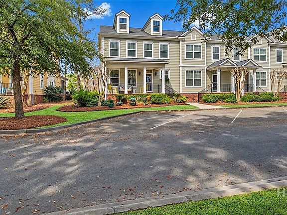 2nd image of 223 Lake View Drive