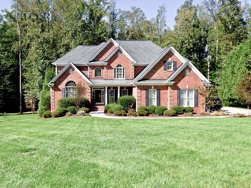1st image of 8245 Ipswich Ct