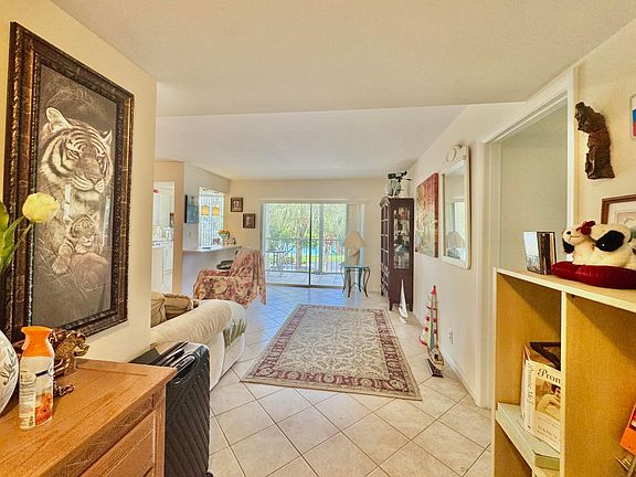 4th image of 5910 Morningstar Circle #306