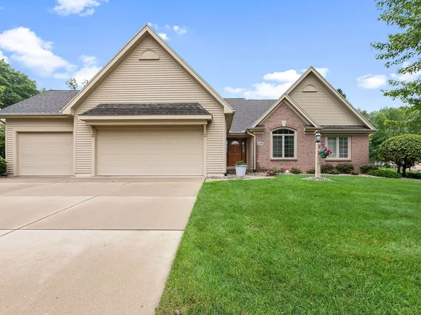 1118 Barrington Pl, Mishawaka, IN 46545
