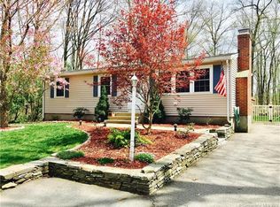 260 E High St, East Hampton, CT 06424