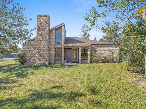 670 Abby Ln, Lake Charles, LA 70611