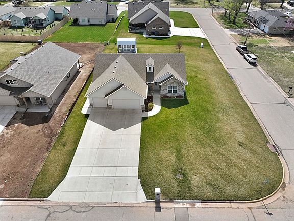 3rd image of 1437 Norwood Ave