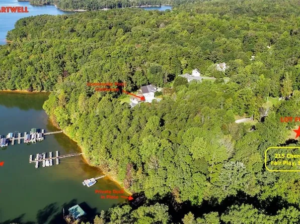 215 Cherokee Dr, Fair Play, SC 29643