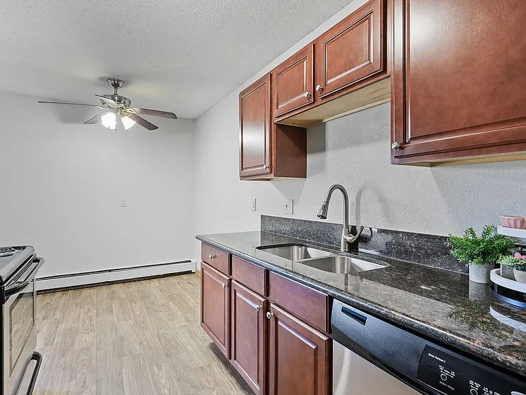 River Ridge Apartments — Photo 53