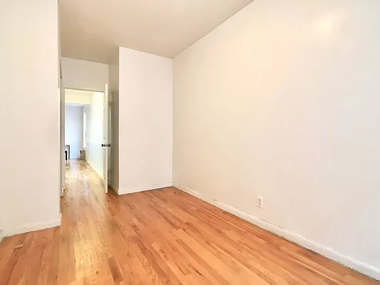 Rented by Sovereign Associates | media 11