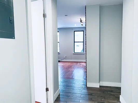 Rented by Premier One Realty LLC | media 15