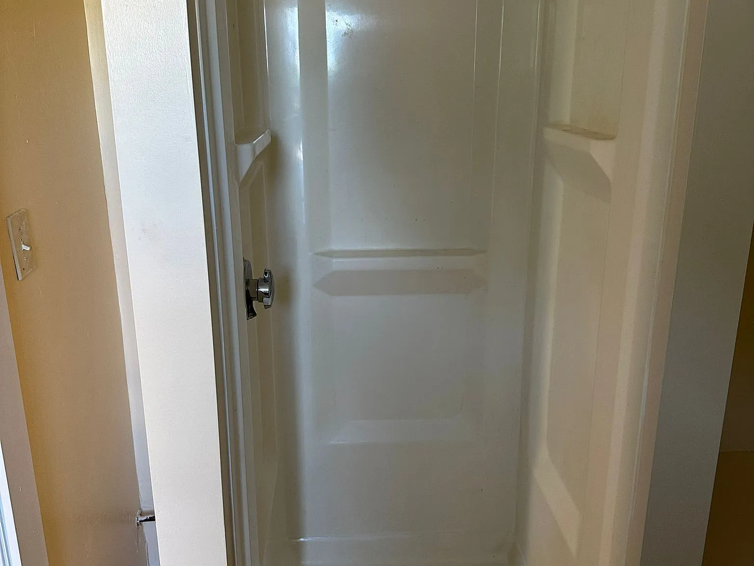 2 bed, 850 sqft, $1,800 — Photo 3