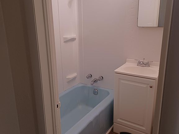 5th image of 1020 S Broadway St #7