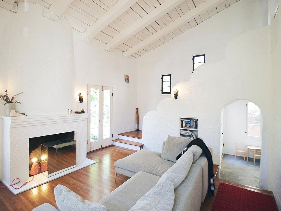 1st image of 4058 Lafayette Pl