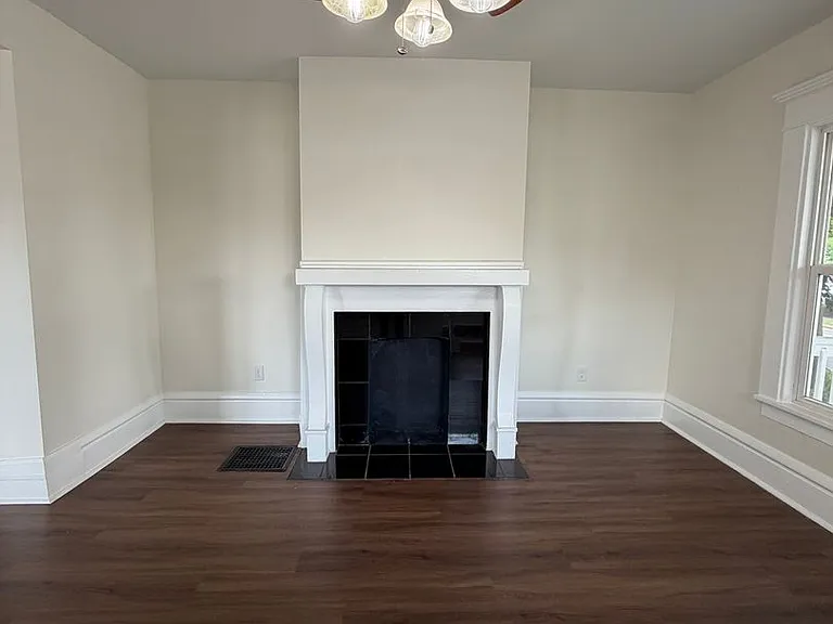 423 Sheldon Ave — Photo 5