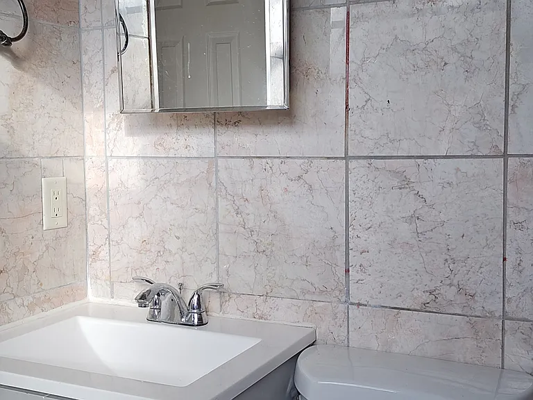 301 Hope Cir — Photo 10