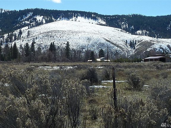 3rd image of 993 Quail Run Ln
