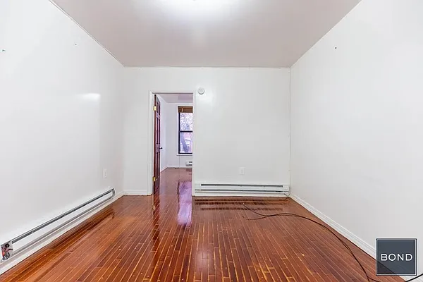 Rented by Bond New York | media 9