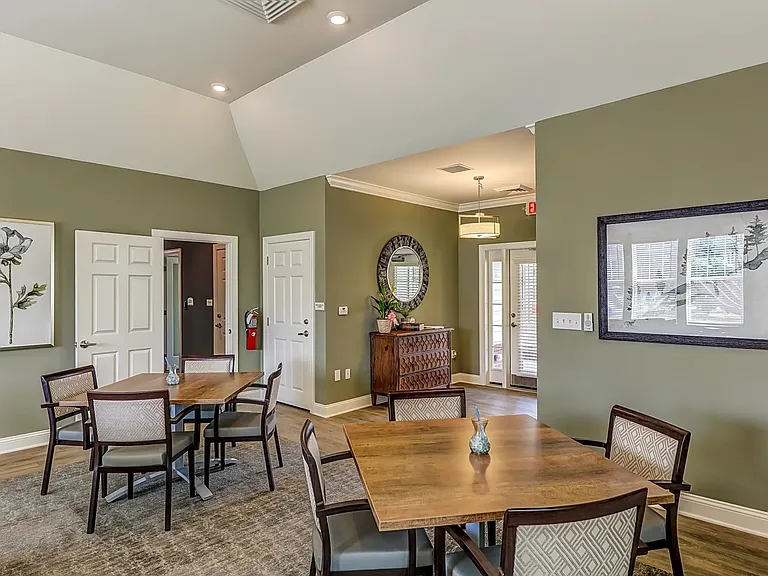 Cambridge Oaks II Apts — Photo 17