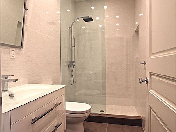 5th image of 133 E 36th St APT 5