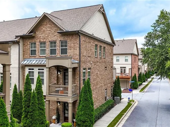 301 Garland Woods Ct, Smyrna, GA 30082