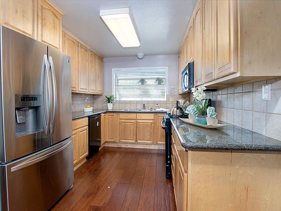 5th image of 1294 Rosalia Ave