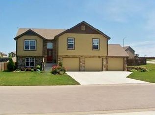 2153 Alder St, Leavenworth, KS 66048