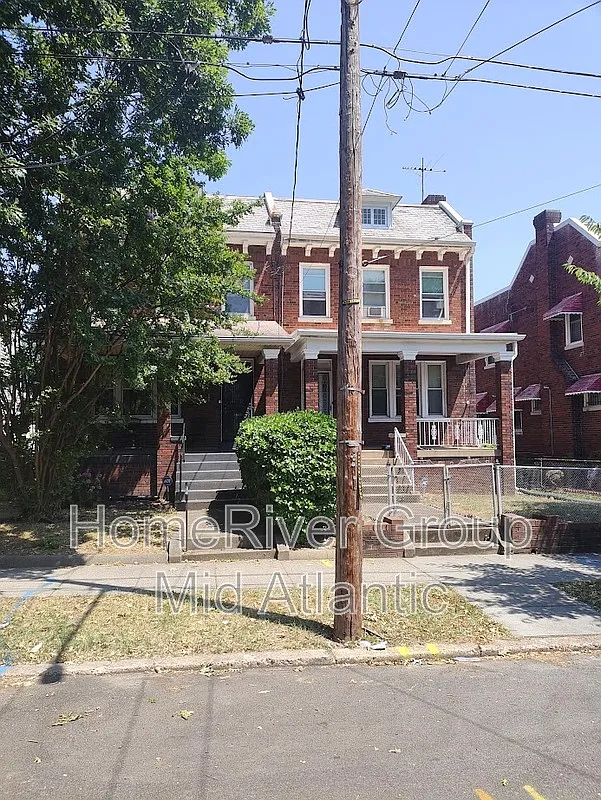 425 Oglethorpe St NW photo 1