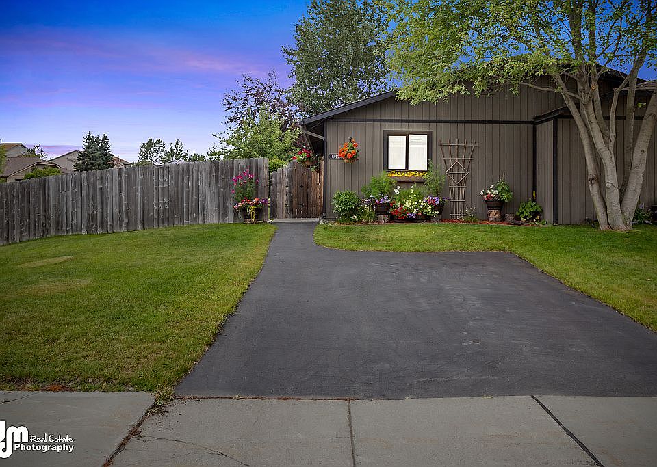 1st image of 10428 Thimble Berry Dr