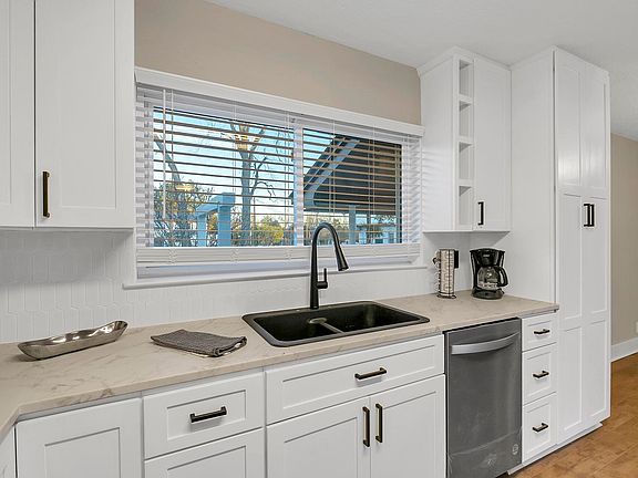 5th image of 8185 4th St