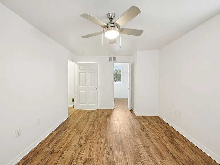 Palmetto on West — Photo 19
