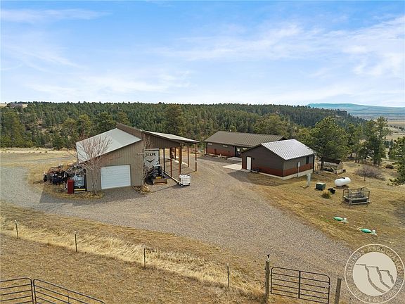 2nd image of 3103 Chief Looking Glass Rd