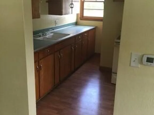 230 S Market St, Solon, IA 52333