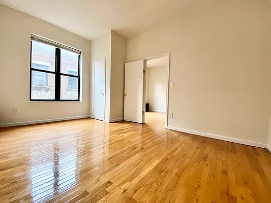 Rented by Bohemia Realty Group | media 12