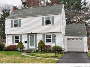 52 Bentwood Rd, West Hartford, CT 06107