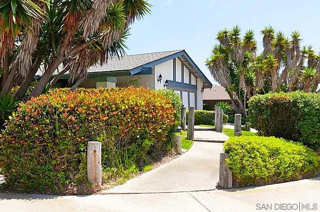 2919 Murat St — Photo 2