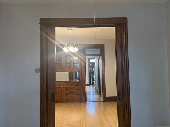 4th image of 3638 N Seeley Ave #1