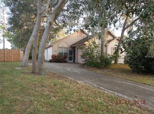 165 Edgewater Cir, Sanford, FL 32773