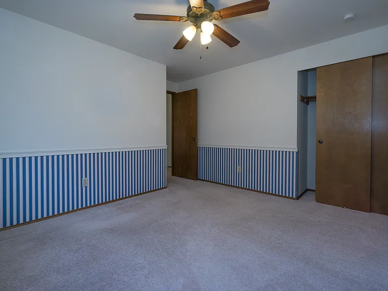 16708 SE 40th Pl — Photo 24