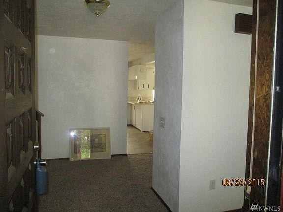 4th image of 530 Holly Ln