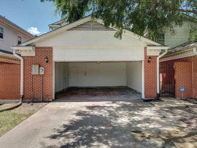 4400 Carter Creek Pkwy #102 — Photo 25