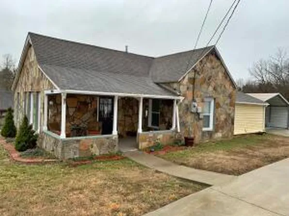 806 S Oak St, Harrison, AR 72601