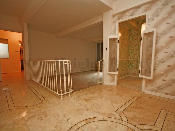 3rd image of 65 Park Ter E APT C29