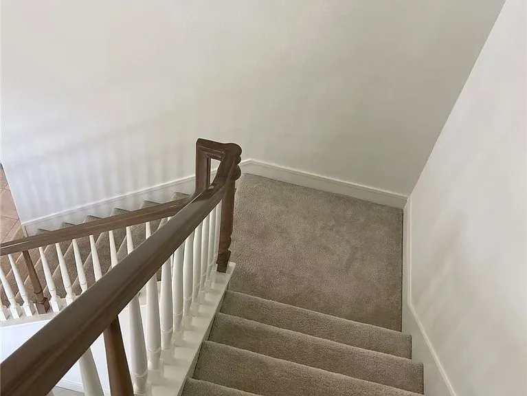 19042 Martino Ct — Photo 35